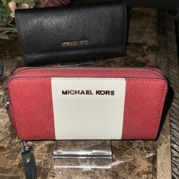 4 MICHAEL KORS low start WALLET EUC BUNDLE - Picture 5 of 12